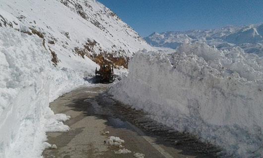 برف در کوهرنگ